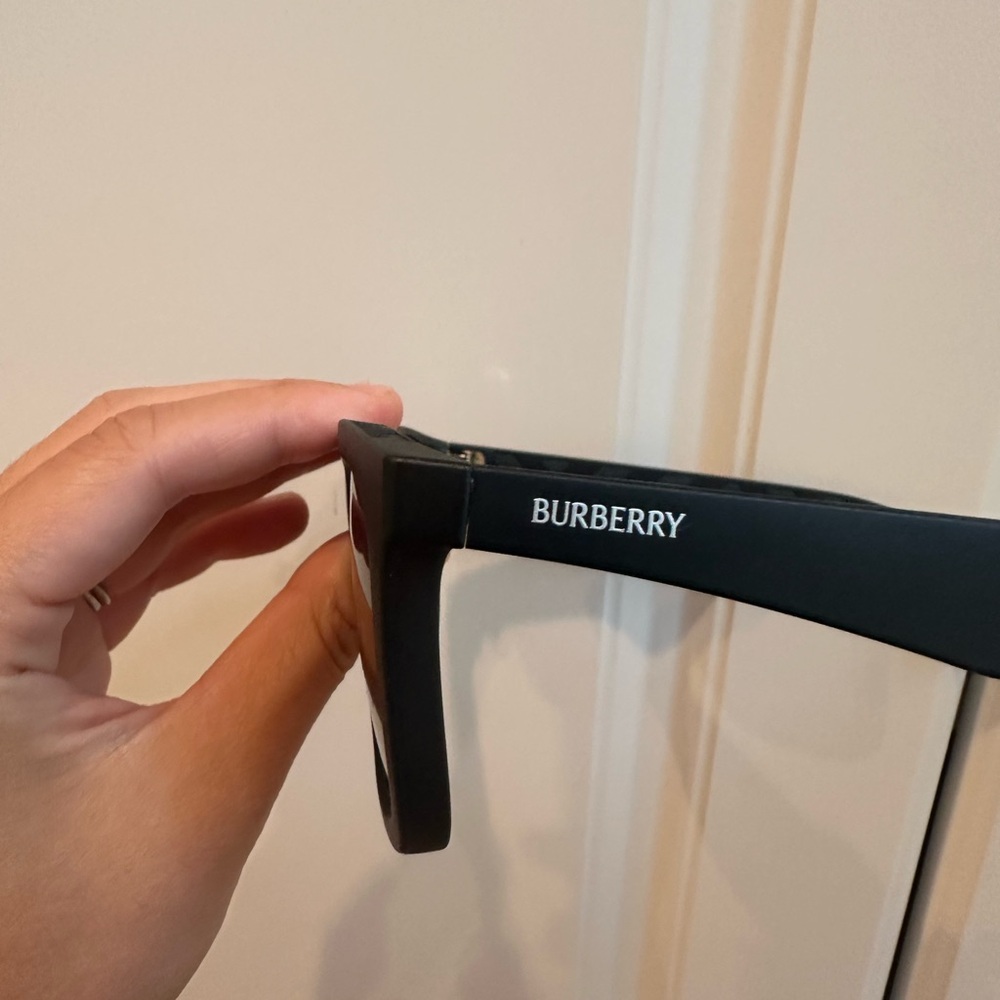 New Burberry Matte Black Sunglasses - Picture 5 of 10